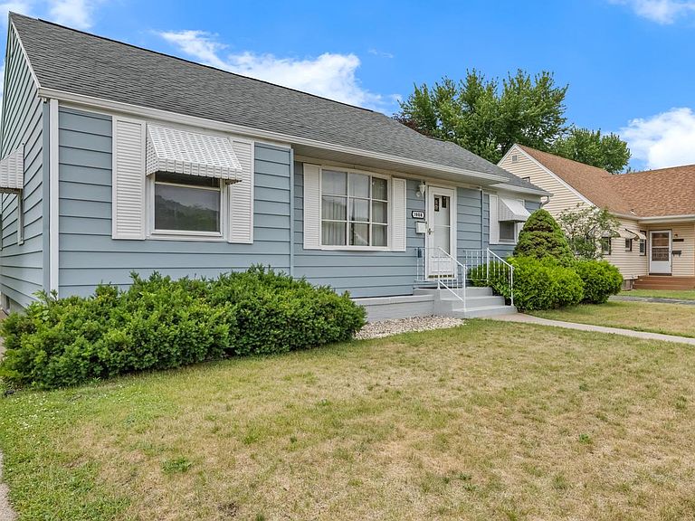 Listing photo 2