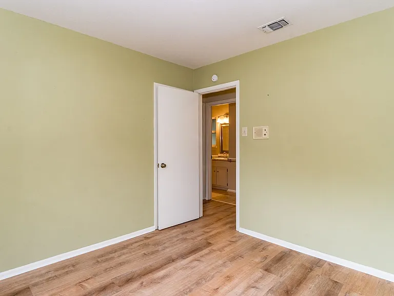 4146 Longvale Dr — Photo 21