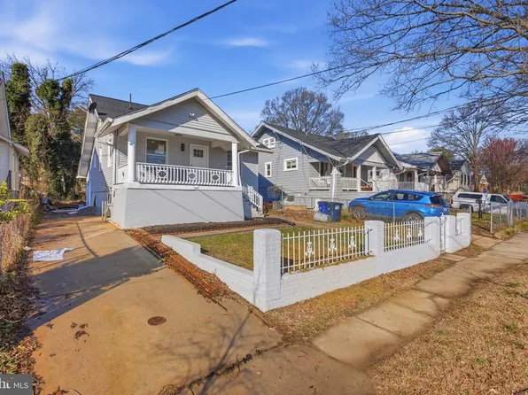 3804 40th Ave, Brentwood, MD 20722