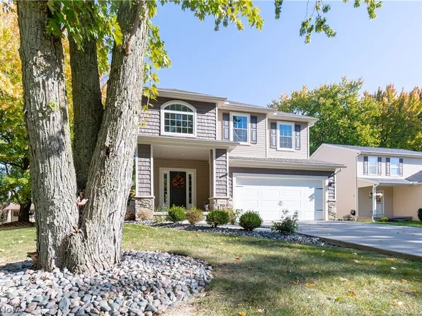 2985 Gale Rd, Willoughby, OH 44094