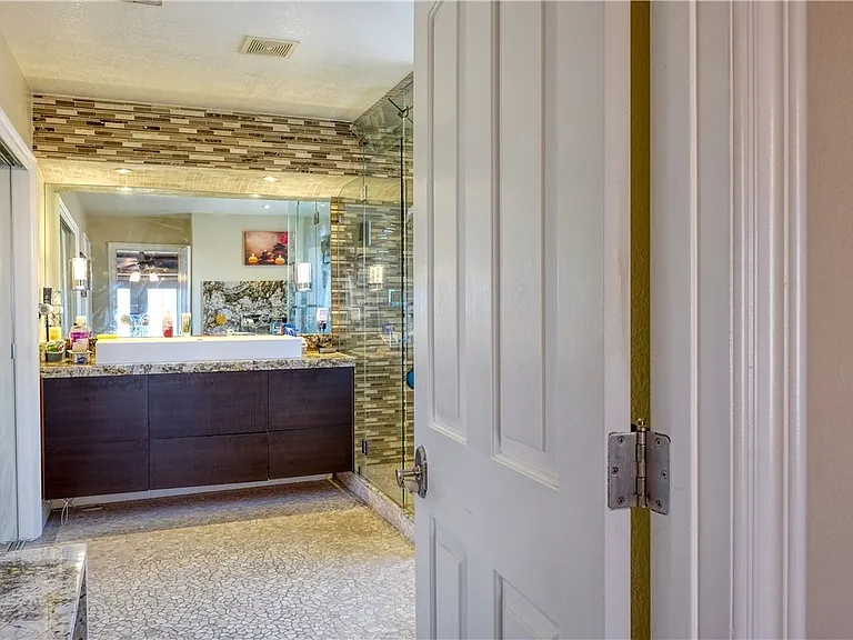 3704 N Campbell Rd — Photo 31