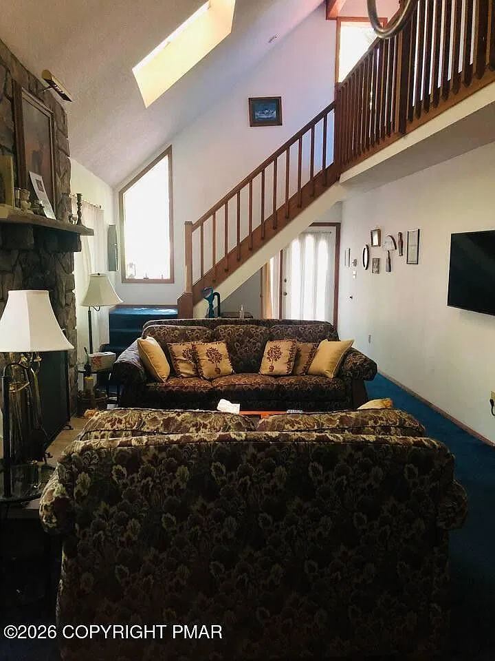 3 bed, 1375 sqft, $2,000 — Photo 4