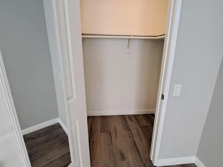 5718 Camellia Ave #107 — Photo 21