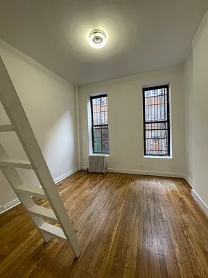 Rented by Peter R. Hungerford, LREB | media 22
