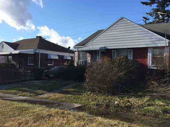 17205 Hoover