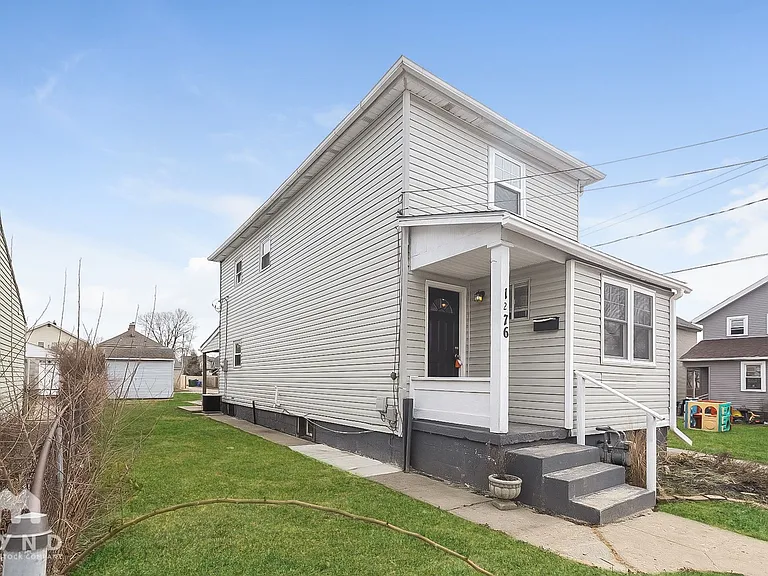 1276 Wager St — Photo 2