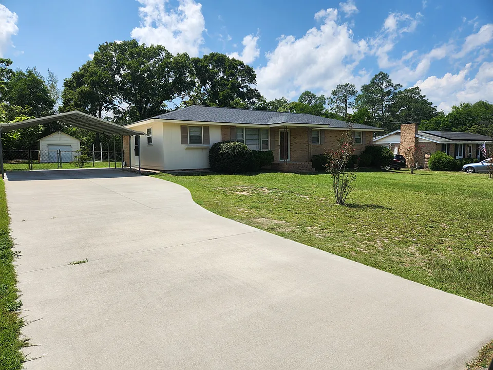 1003 Greenleaf Rd
