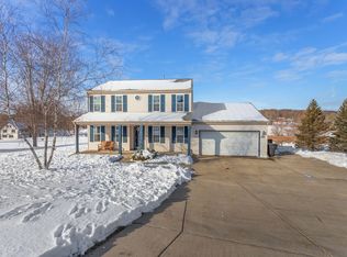 W296S3041 Molly Ln S, Waukesha, WI 53188