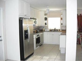 4th image of 1629 Salerno Cir