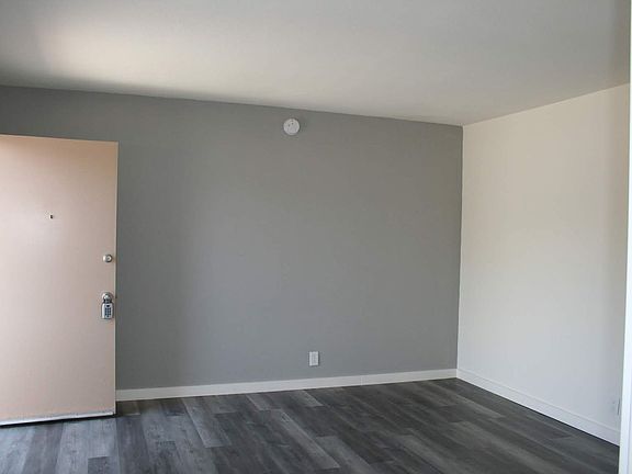 4th image of 14330 Christine Dr #D