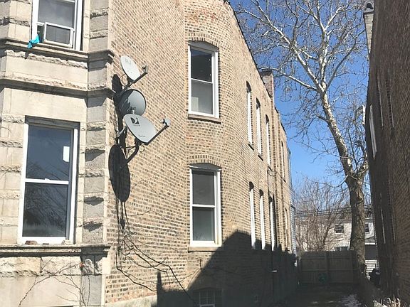 3rd image of 7617 S Emerald Ave