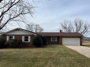 162 Pisgah Heights Ln, Hendersonville, NC 28791