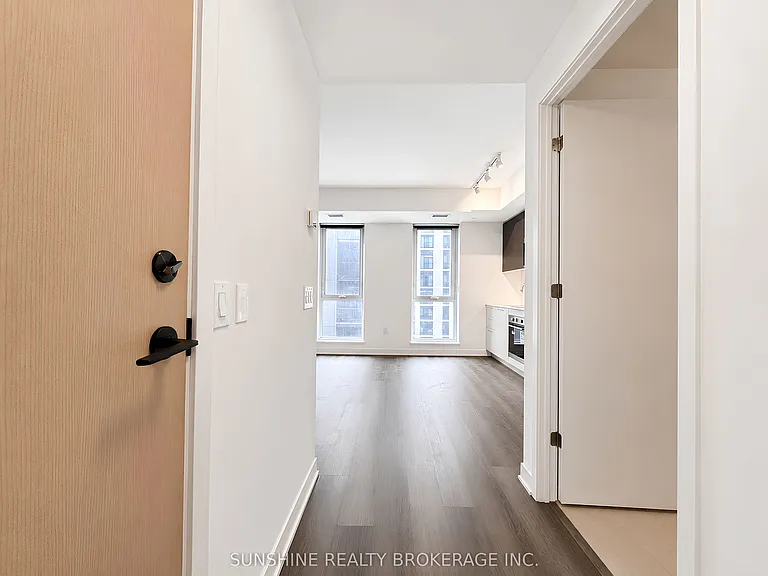 10 Oak St #609 — Photo 4