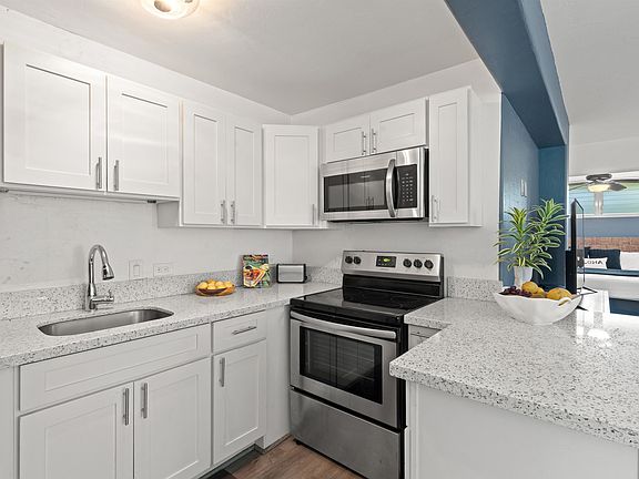 5th image of 3823 Lower Honoapiilani Rd APT 101