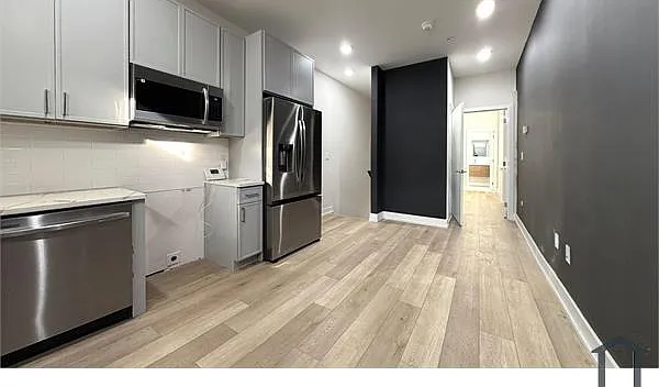 3 bed, $1,825 — Photo 4