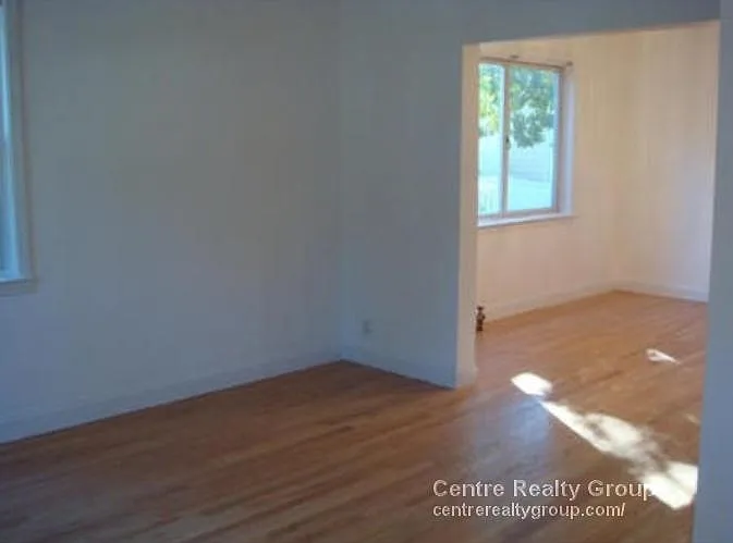 10 Frances St #1 — Photo 5