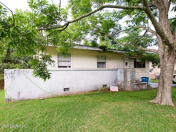 2nd image of 2818 Criswell Ave