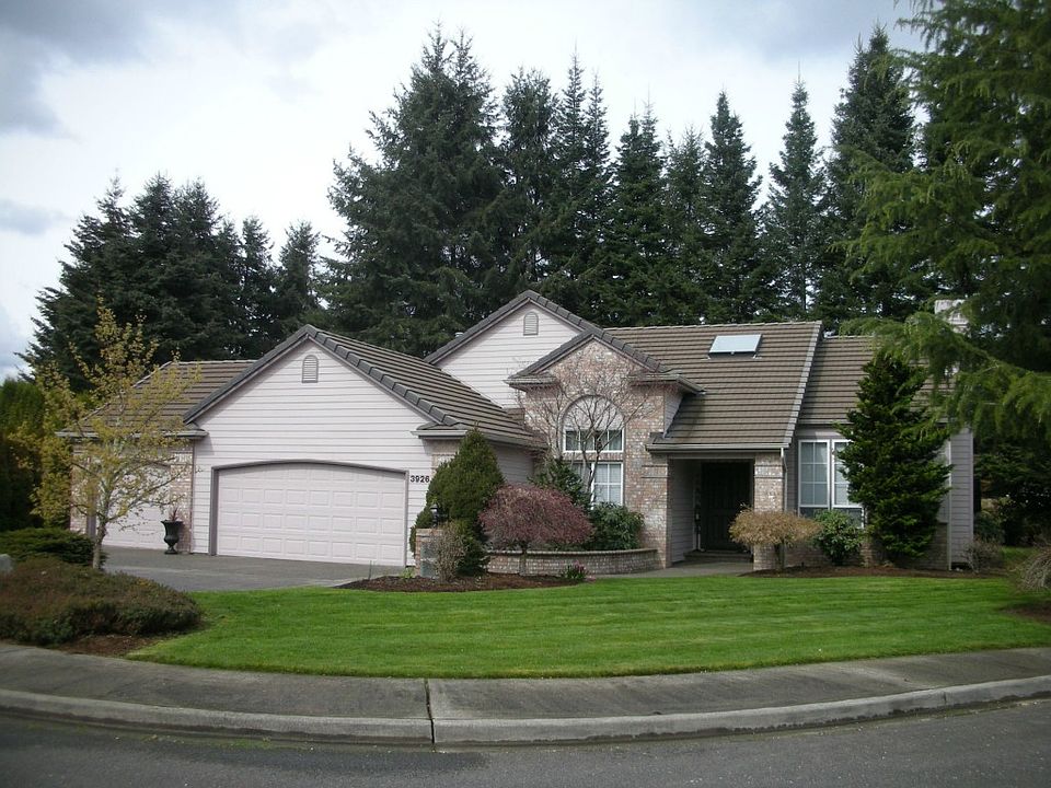 1st image of 3926 Berwick Ln SE