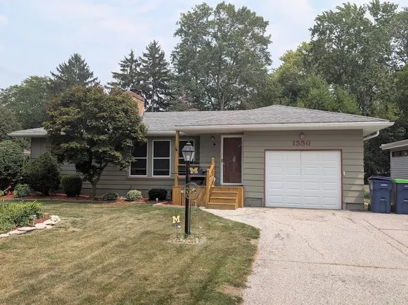 1556 Wilson Ave, Saginaw, MI 48638