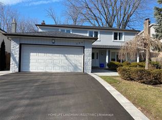204 Weldon Ave, Oakville, ON L6K 2H8