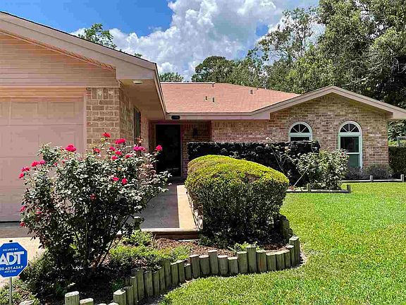 2nd image of 2895 Westmont Dr