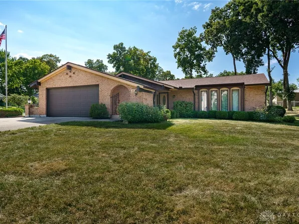 1865 Southlawn Dr, Fairborn, OH 45324