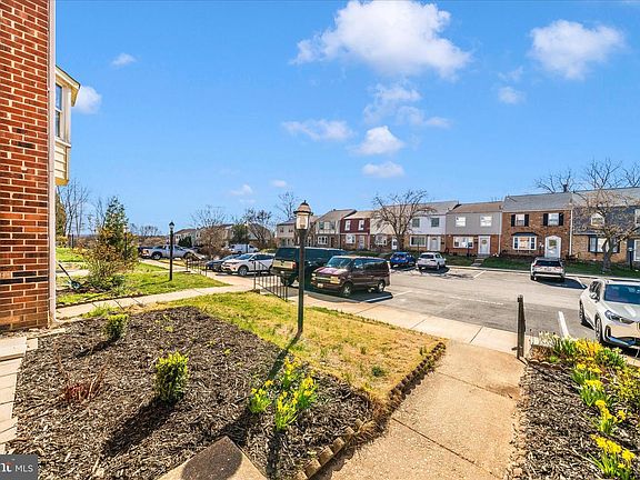 3rd image of 55 Timber Rock Rd