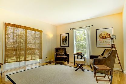 5th image of 755 Brown St