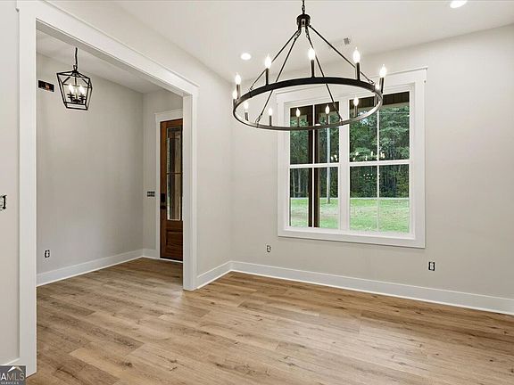 3rd image of 36 Rock Quarry Rd