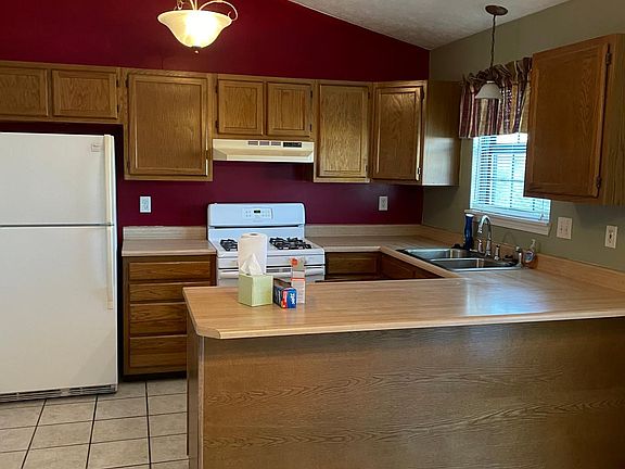 2nd image of 6220 Glenshire Ln