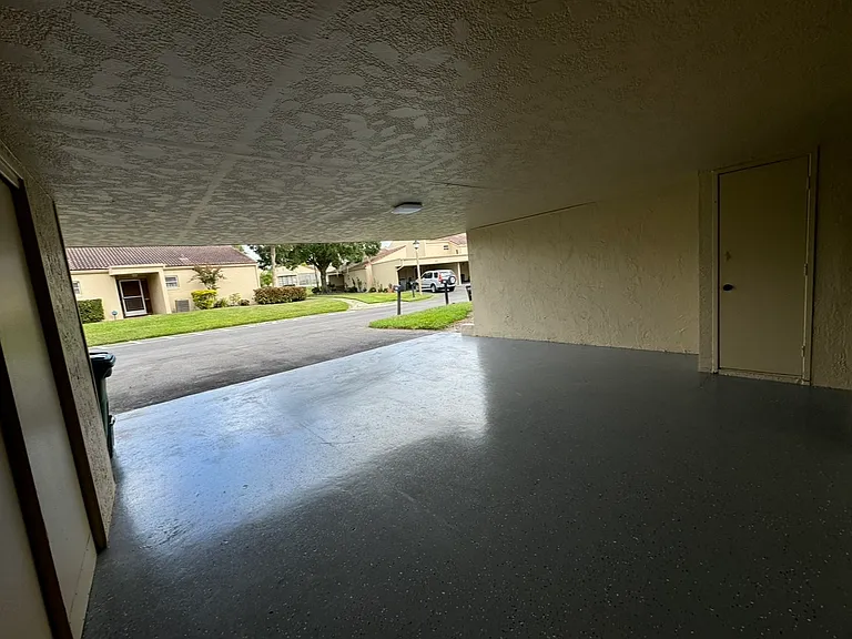624 Desoto Dr — Photo 28