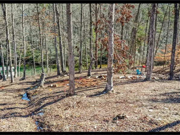 220 Harborside Dr, Six Mile, SC 29682