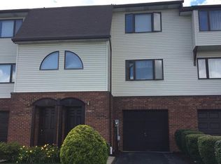 103 Wingate Dr, Pittsburgh, PA 15205
