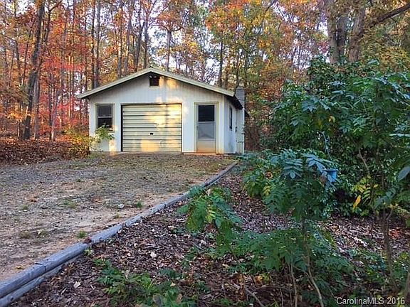 5th image of 619 Lake Cir