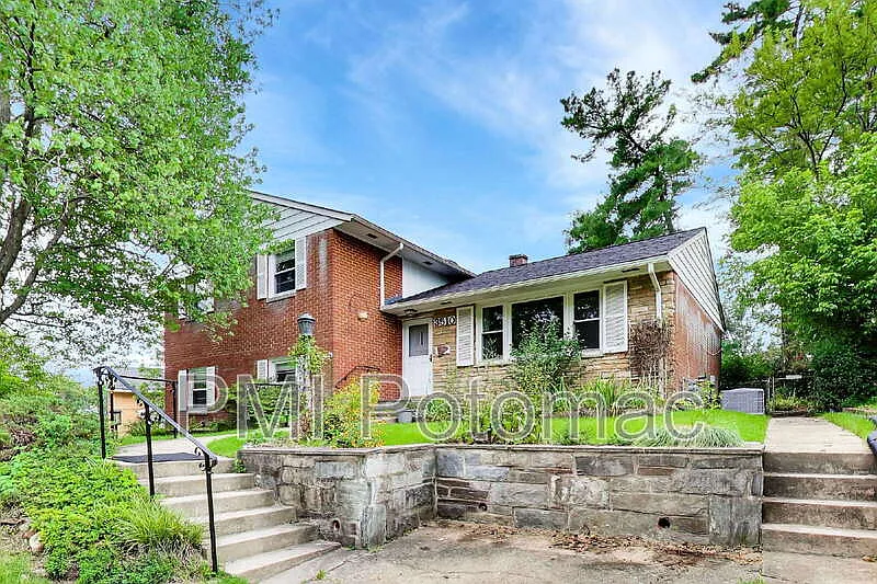 3 bed, 3.0 bath, 2125 sqft, $3,100 — Photo 2