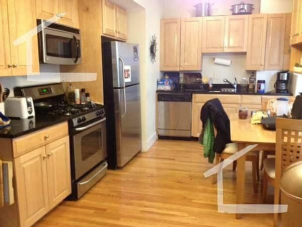 1st image of 23 Aspinwall Ave APT 002