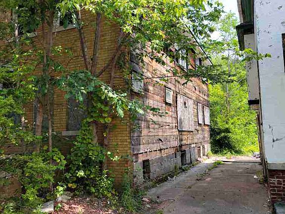 9030 Quincy