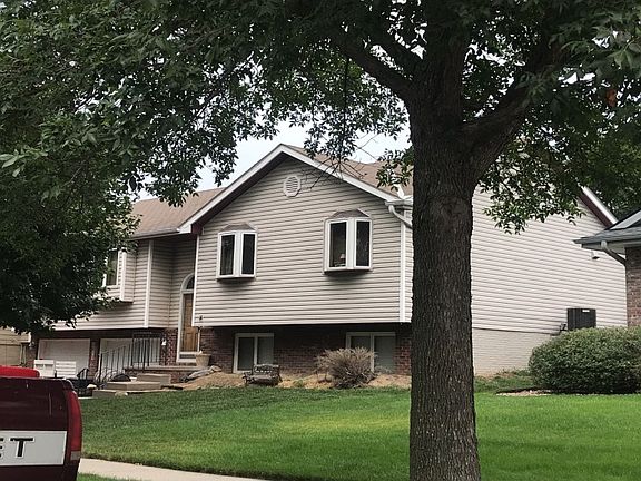 2nd image of 6812 Stephanie Ln