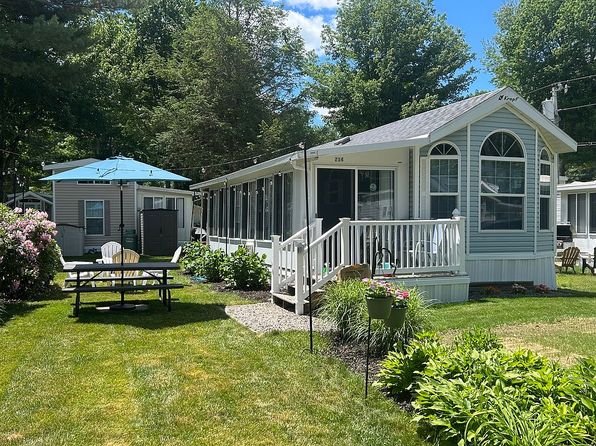150 Chapel Rd #214