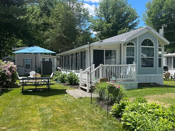150 Chapel Rd #214, Wells, ME 04090