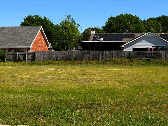 3rd image of 304 Preston Rd