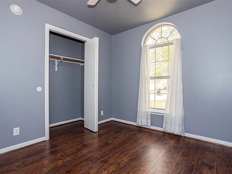 814 Lantana Ln — Photo 23