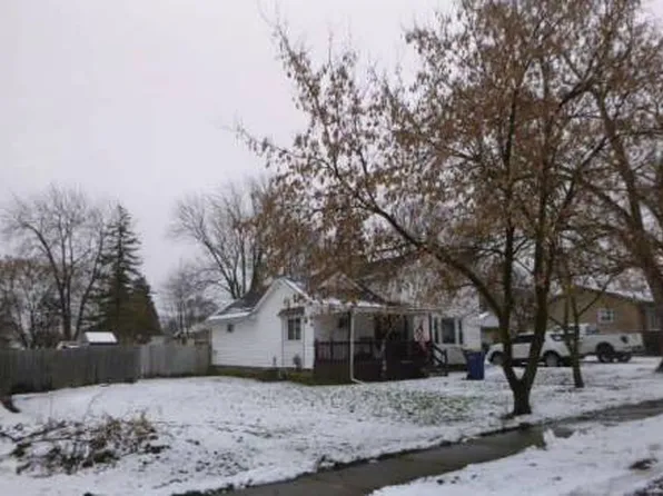 323 S Brady St, Corunna, MI 48817