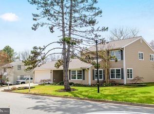 123 S Fox Rd, Sterling, VA 20164