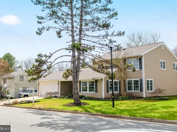 123 S Fox Rd, Sterling, VA 20164