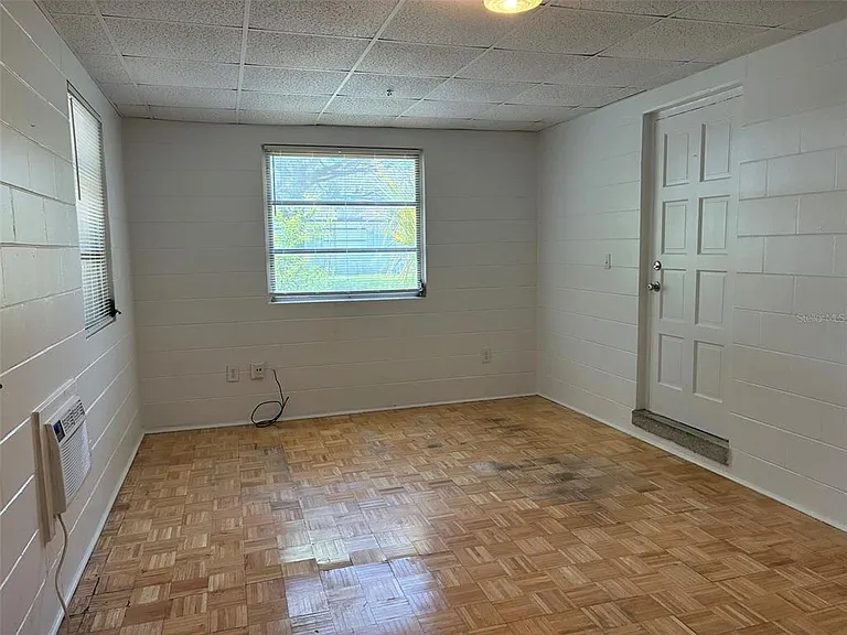 2515 Formosa Ave — Photo 2