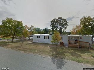 945 3rd St E, Roundup, MT 59072