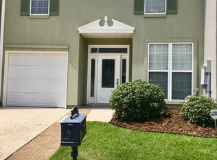 713 Pecan Grove Ln, Jefferson, LA 70121