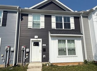 648 N College St, Carlisle, PA 17013