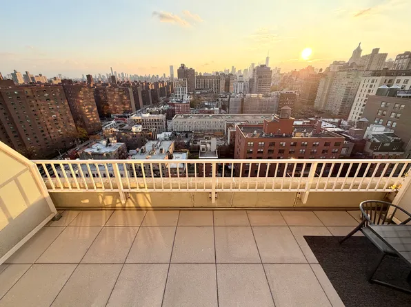 340 East 23rd Street image 5 of 24